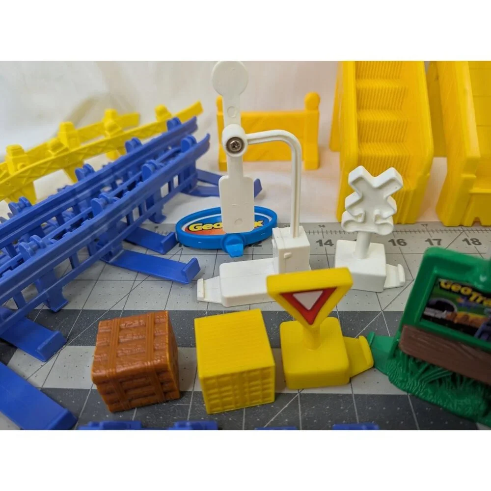 Fisher Price Geotrax Misc‎ Accessories Signs Cars Rails Lot
